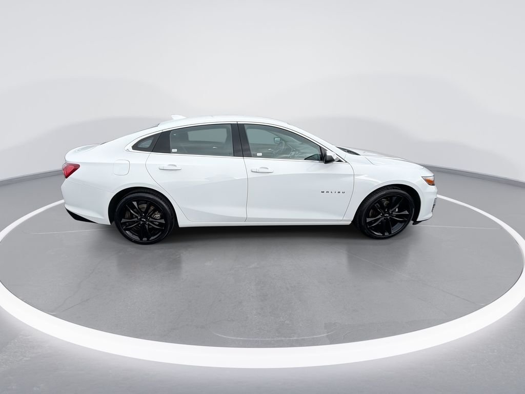 Used 2024 White Chevrolet LT image 9