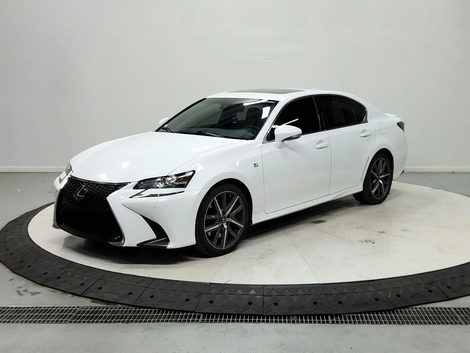 Used 2018 Ultra White Lexus 350 F Sport image 4