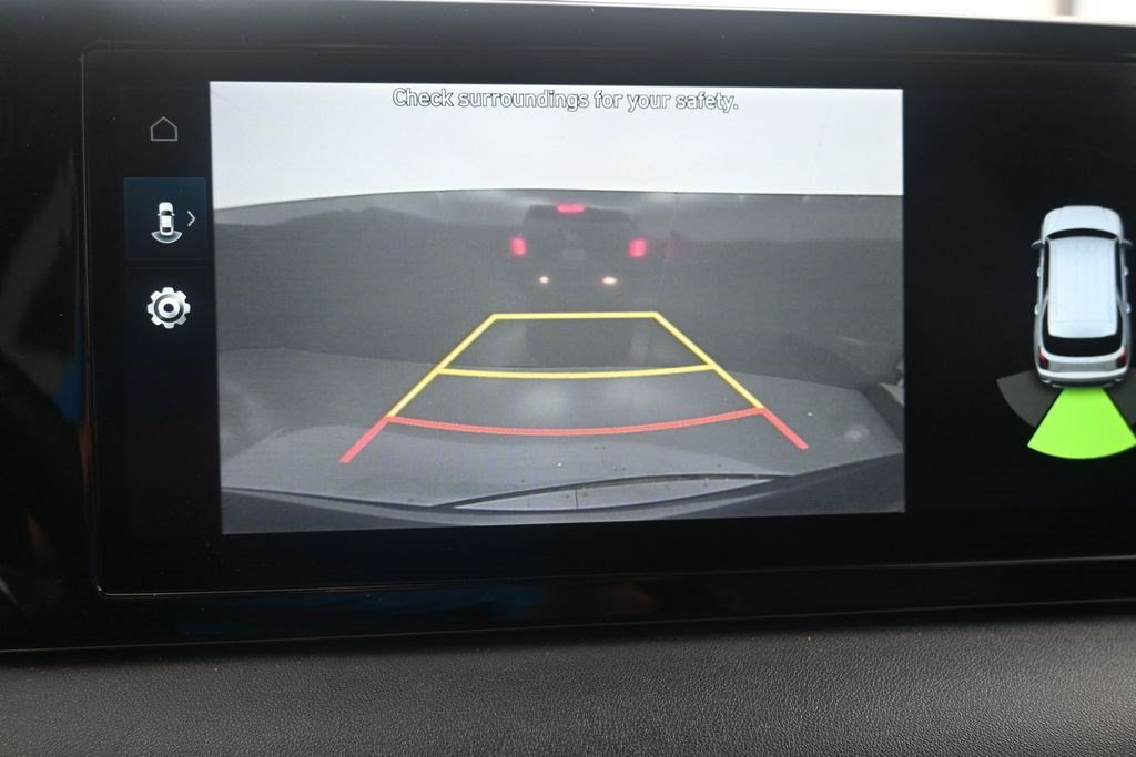 Used 2024 Moonlight Cloud Hyundai SEL 7P image 24