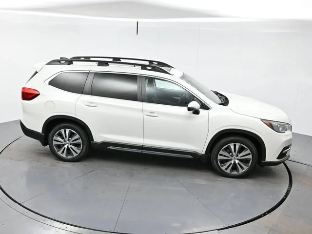 Used 2019 Crystal White Pea Subaru Limited image 41