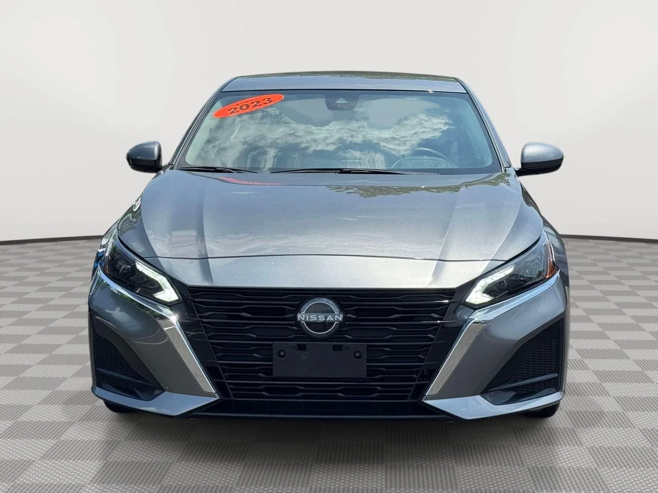 Used 2023 Gun Metallic Nissan SV FWD image 2