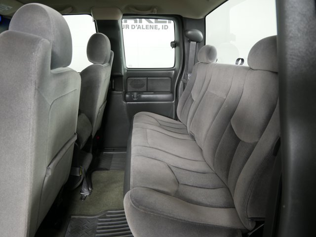 Used 2003 Pewter Metallic GMC  image 12