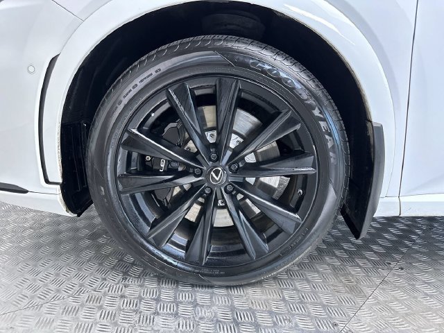 Used 2023 White Lexus RX 500h F SPORT Performance image 27