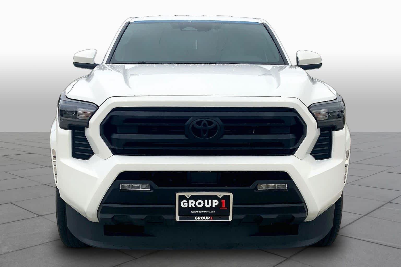Used 2024 Ice Cap Toyota SR5 image 4