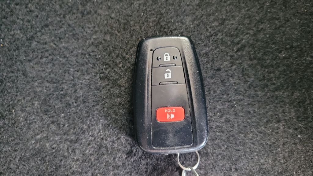 Certified Used 2020 Gray Toyota XLE image 28