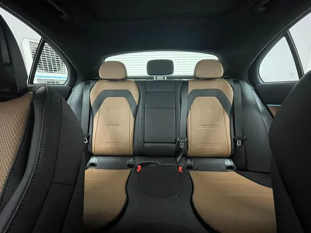 New 2026 MANUFAKTUR Moonlight Whit Mercedes-Benz E 53 AMG® image 7