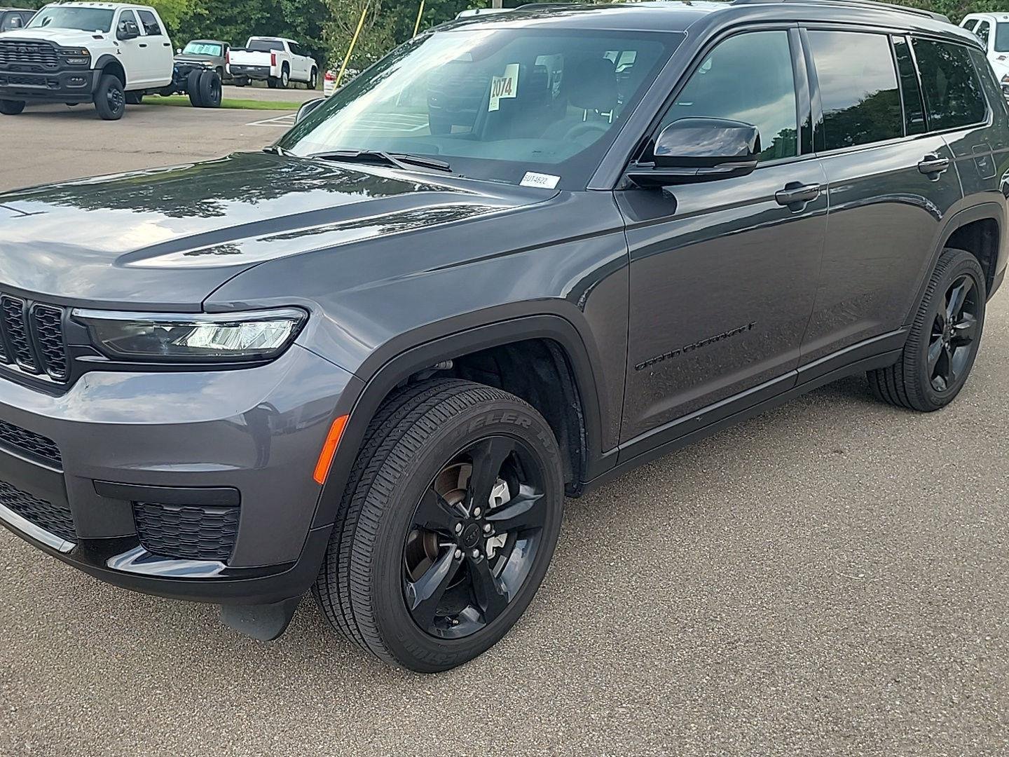 Used 2025 Baltic Gray Metallic Clearcoat Jeep Altitude X image 1