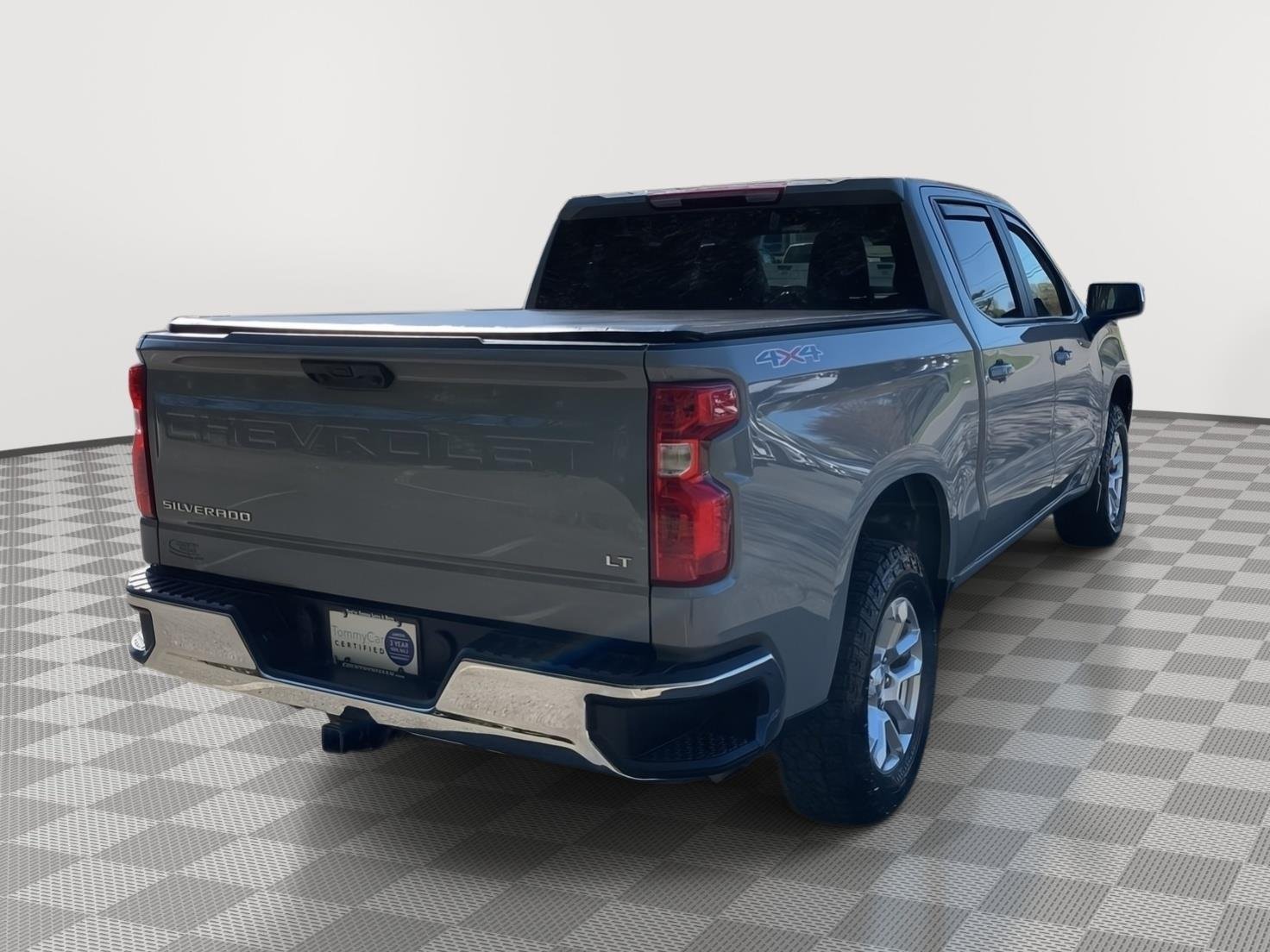 Used 2024 Slate Gray Metallic Chevrolet LT image 5