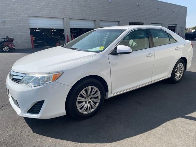 Used 2012 White Toyota LE image 3