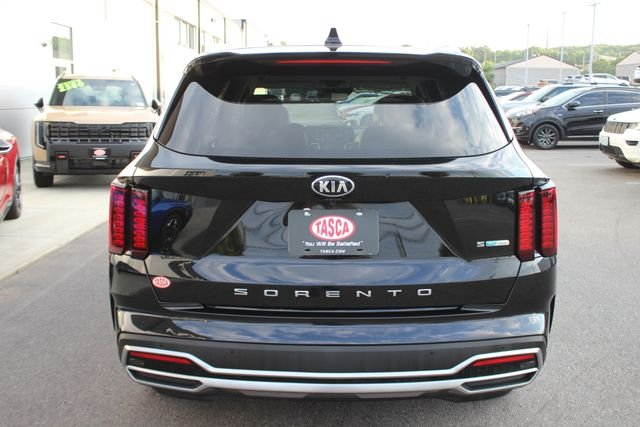 Used 2021 Black Kia S image 28