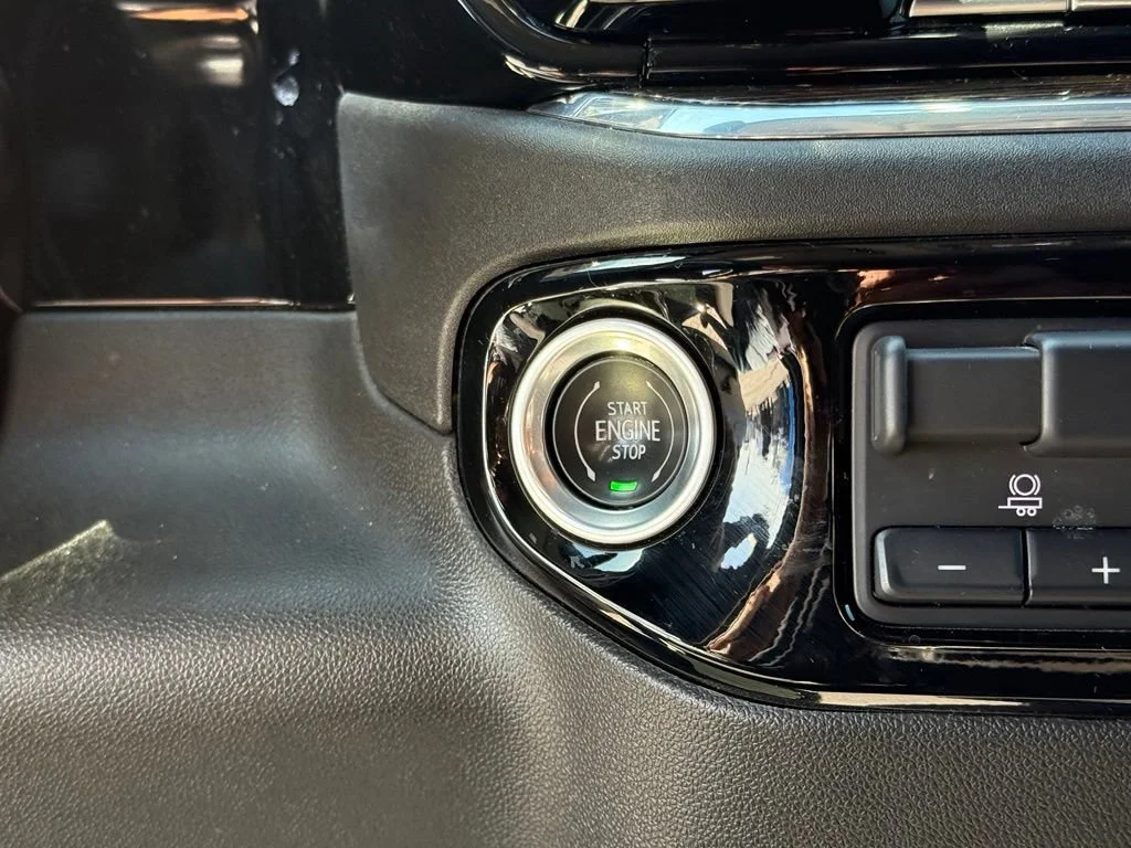 Used 2023 Onyx Black GMC Elevation image 26