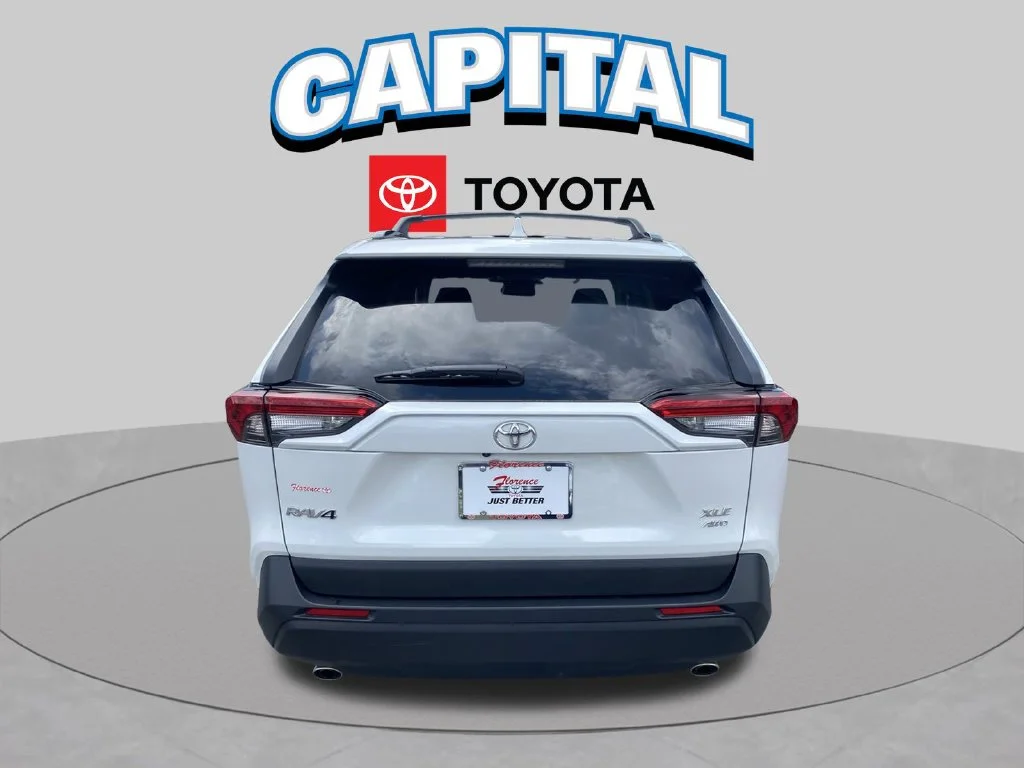 Used 2025 Beige Toyota XLE Premium image 12