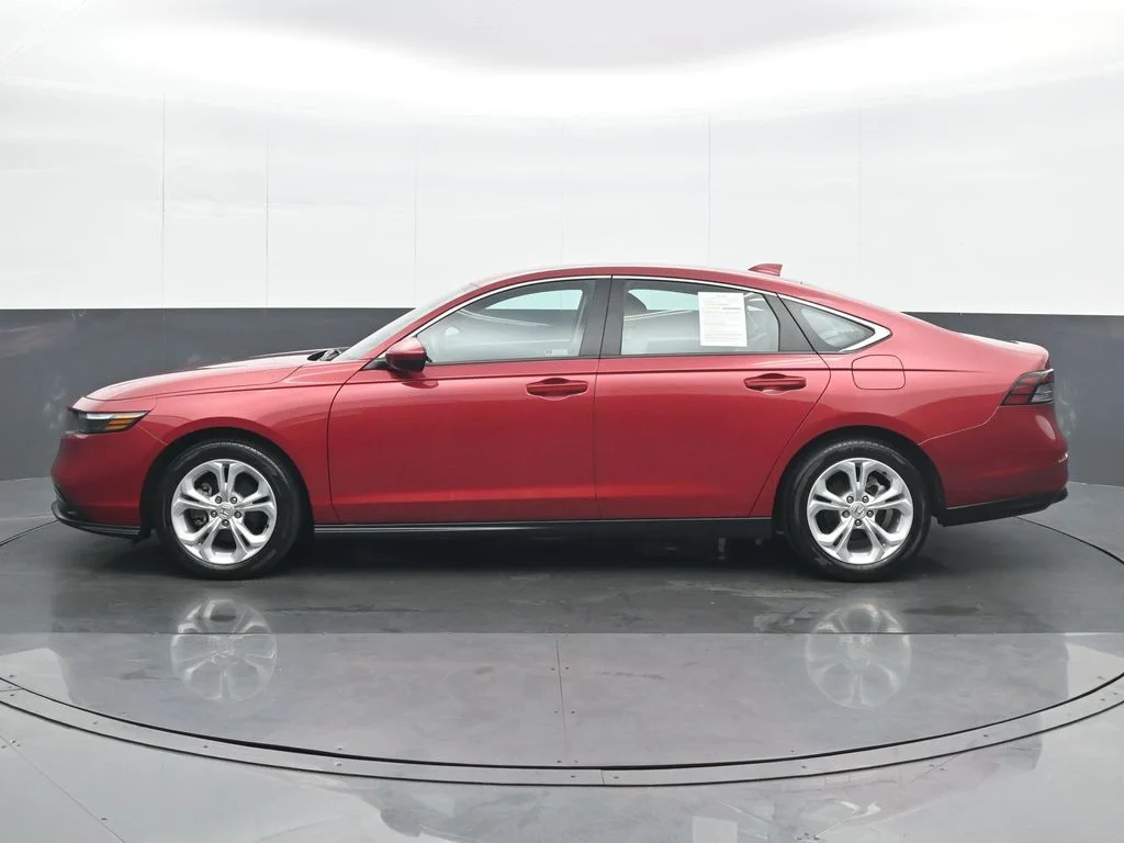 Used 2024  Honda LX image 3