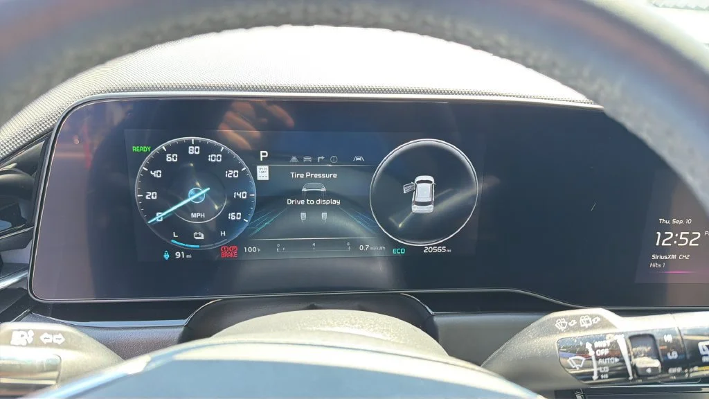 Used 2023 Gray Kia Wind image 20