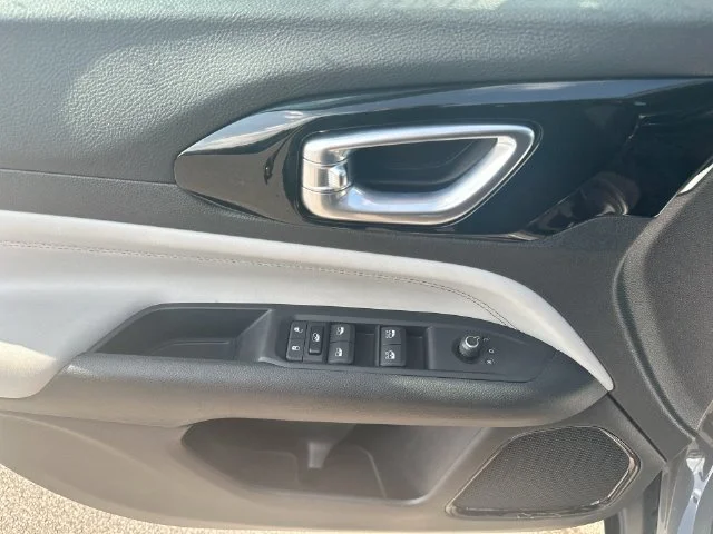 Certified Used 2022 Gray Jeep Limited image 16