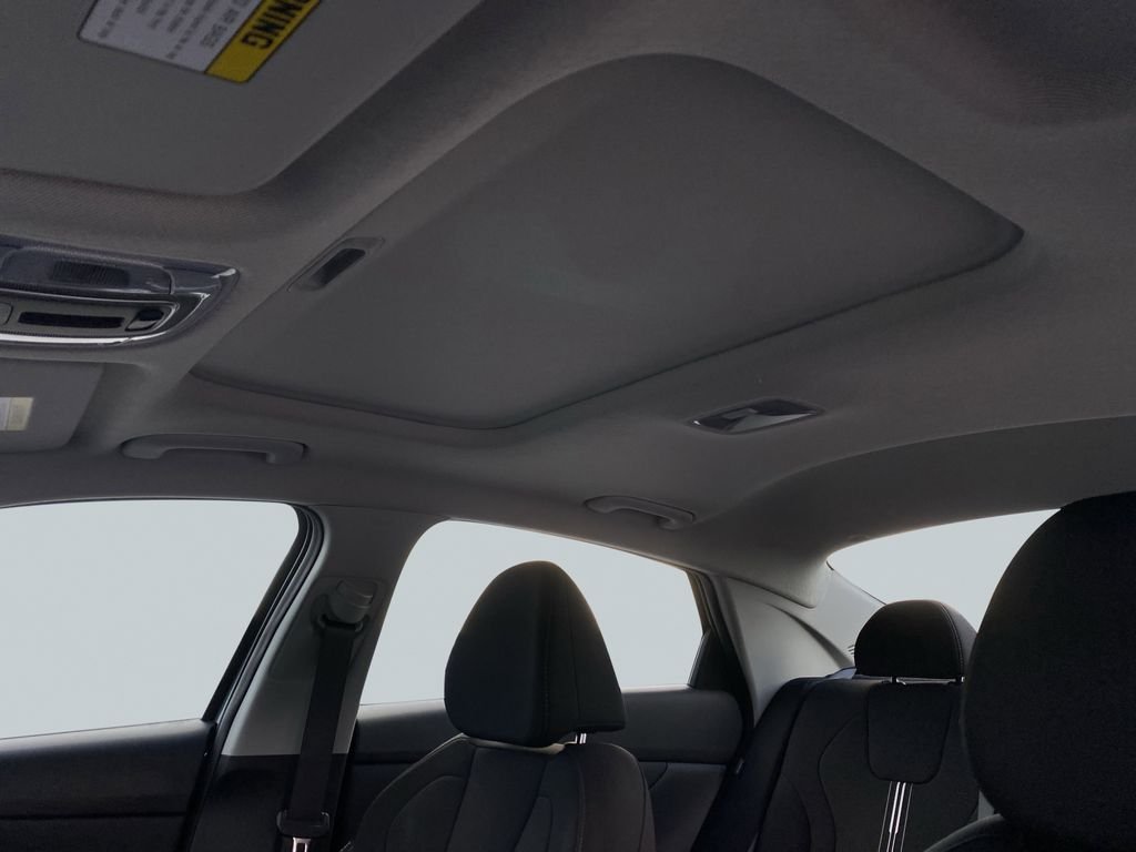 2025 Hyundai Elantra SEL - Photo 27