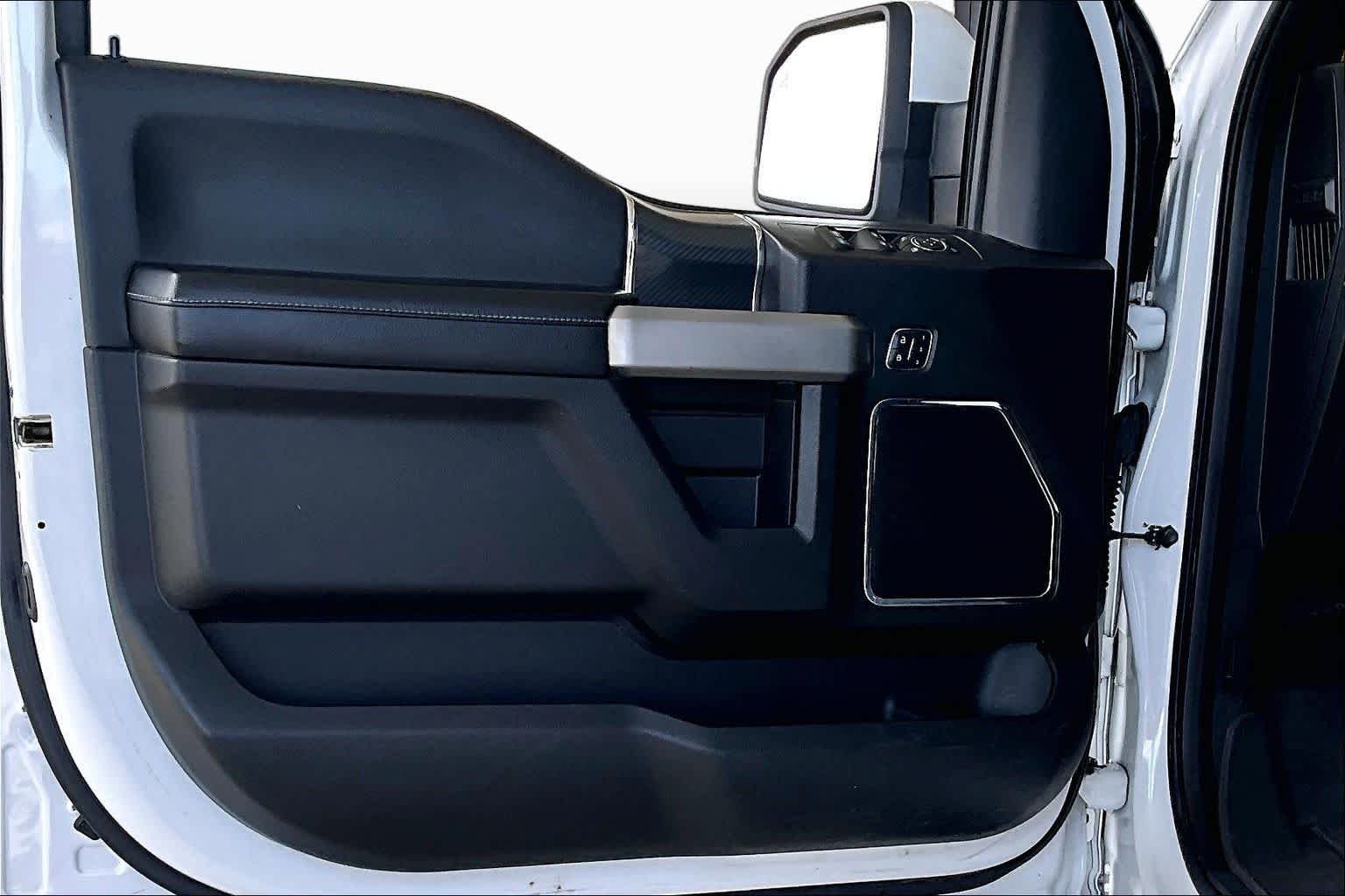 Used 2018 Oxford White Ford LARIAT image 21