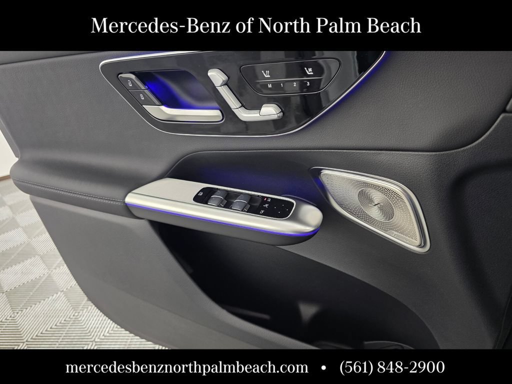 New 2026 MANUFAKTUR Alpine Grey Mercedes-Benz GLC 300 image 47