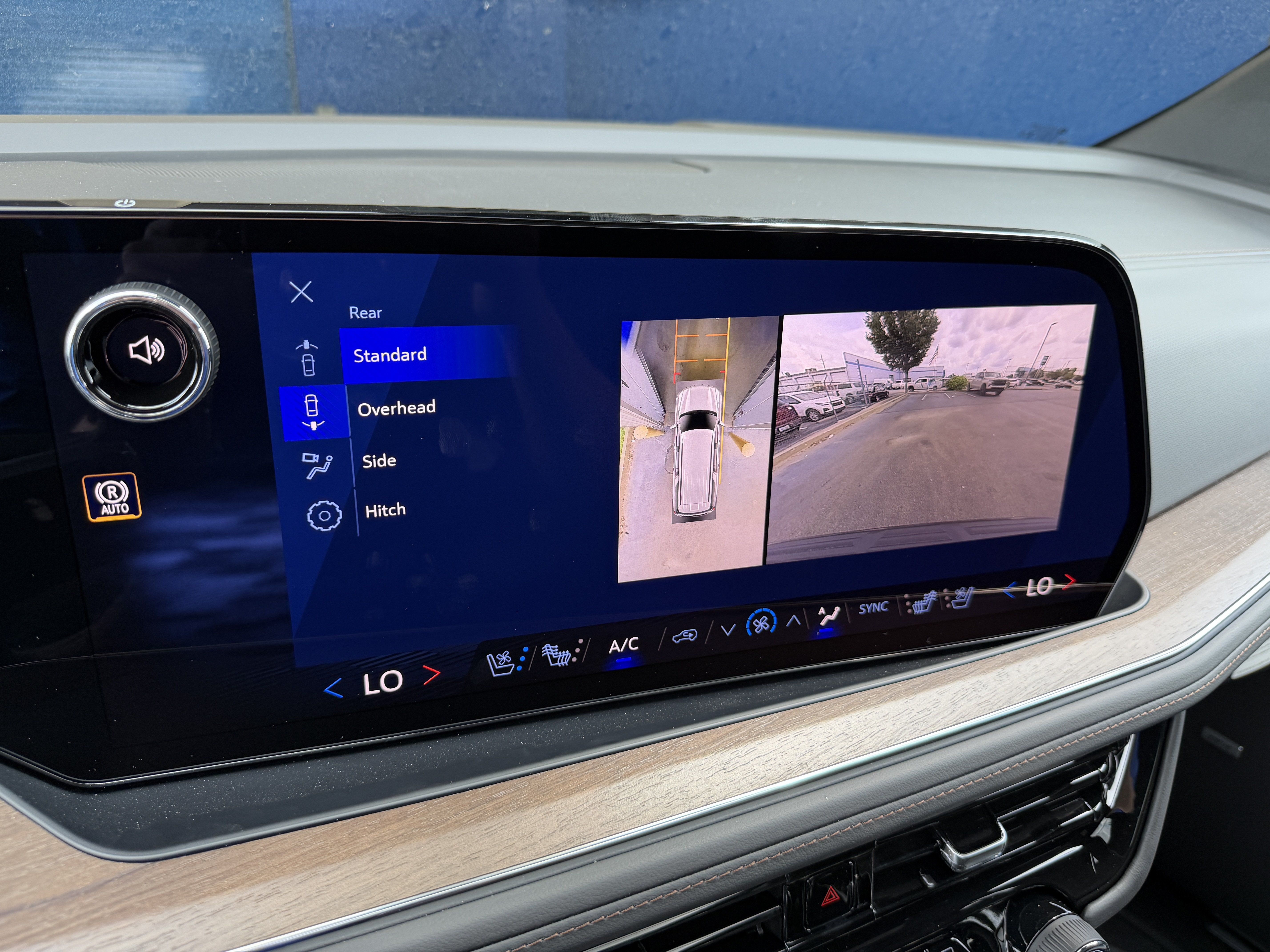 2026 Chevrolet Suburban High Country - Photo 25