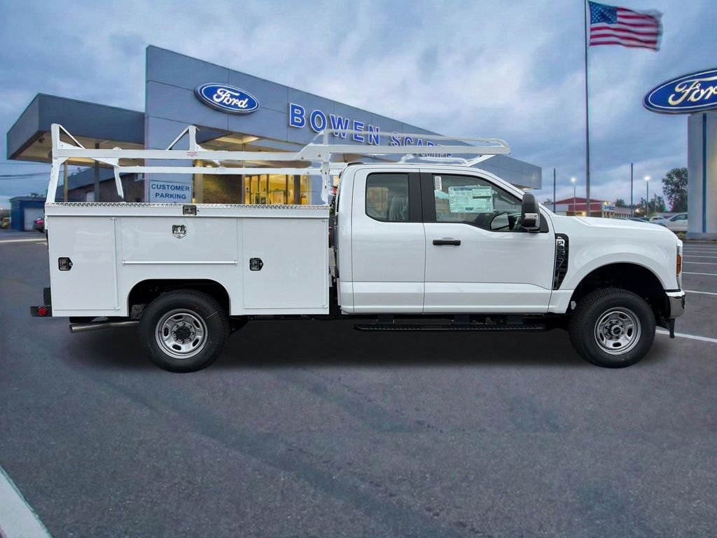 New 2026 Oxford White Ford Service Body image 6
