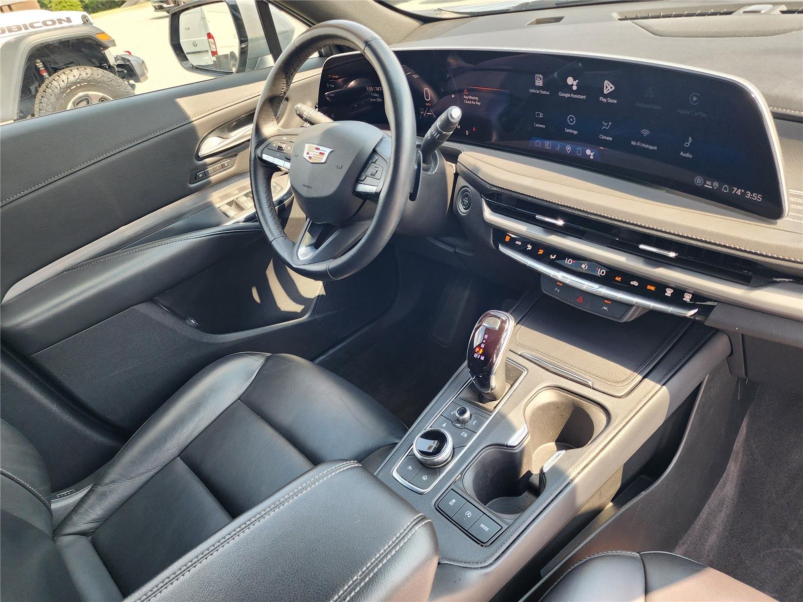 Used 2025 Argent Silver Metallic Cadillac FWD Premium Luxury image 9