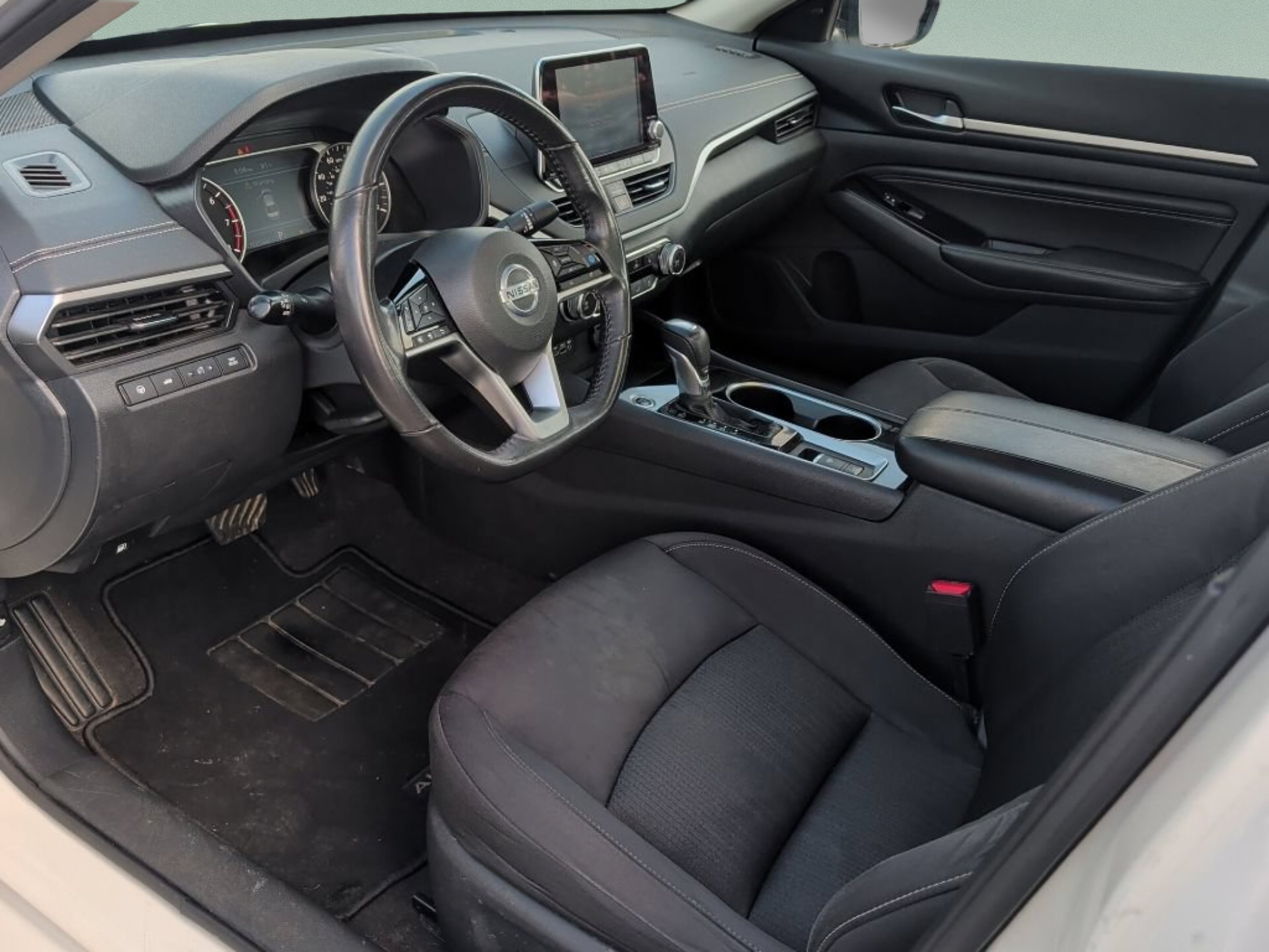 Used 2022 Pearl White Tricoat Nissan 2.5 SV image 38
