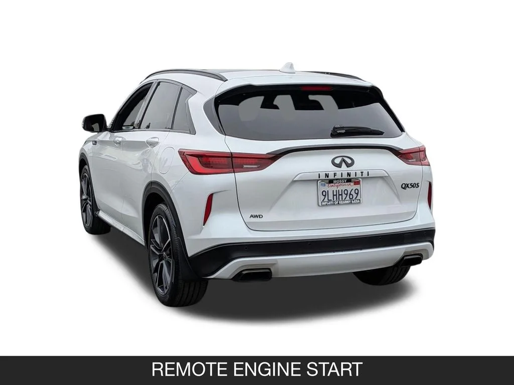 Used 2023 White INFINITI SPORT image 7