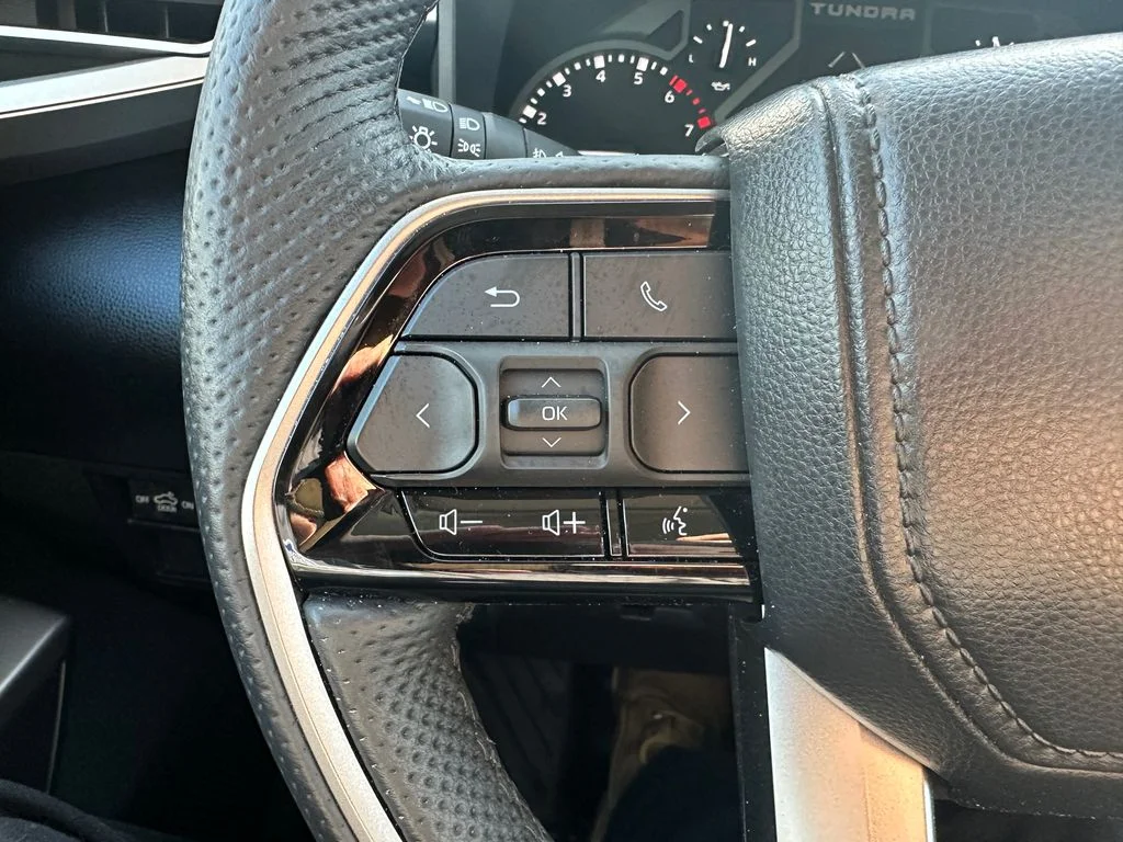 Used 2024  Toyota SR5 image 20