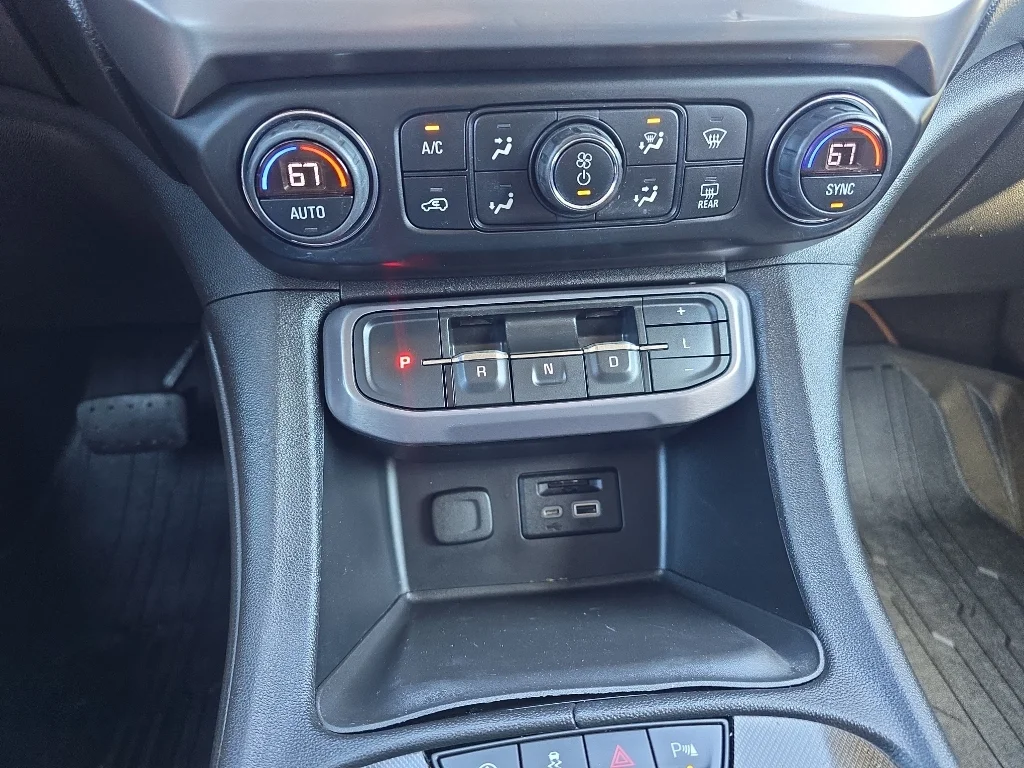 Used 2020 Summit White GMC AT4 image 13
