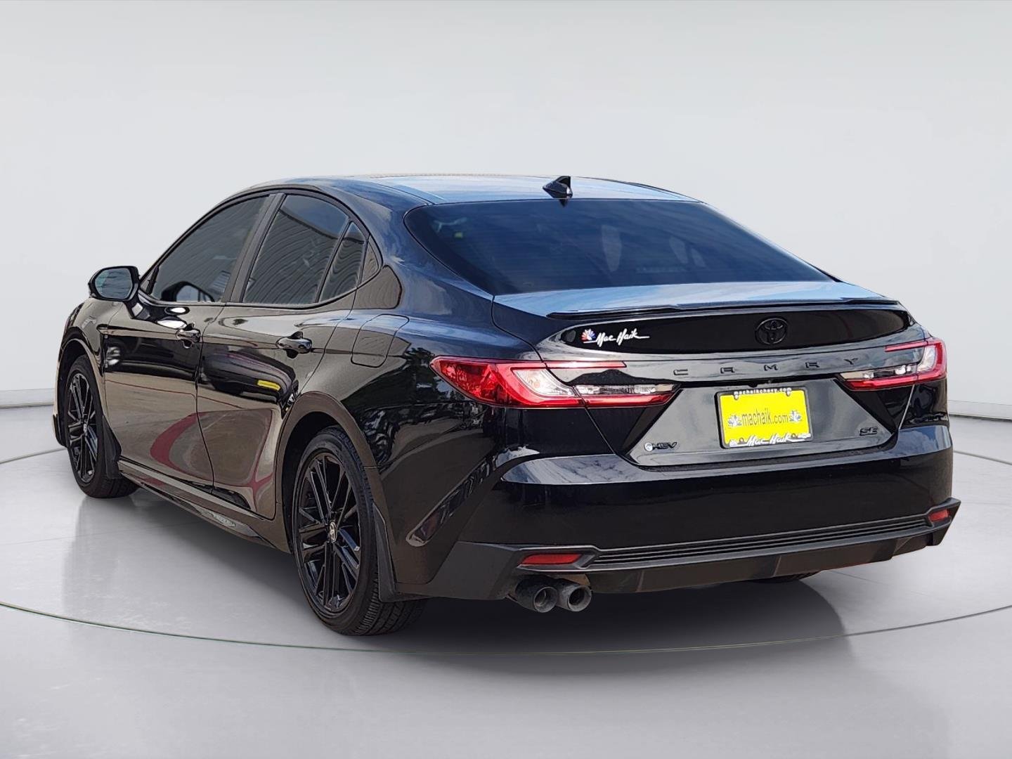 2025 Toyota Camry photo 7 of 33