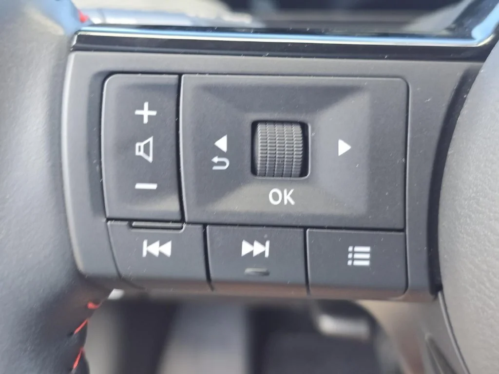 Used 2026 Black Nissan SR image 19