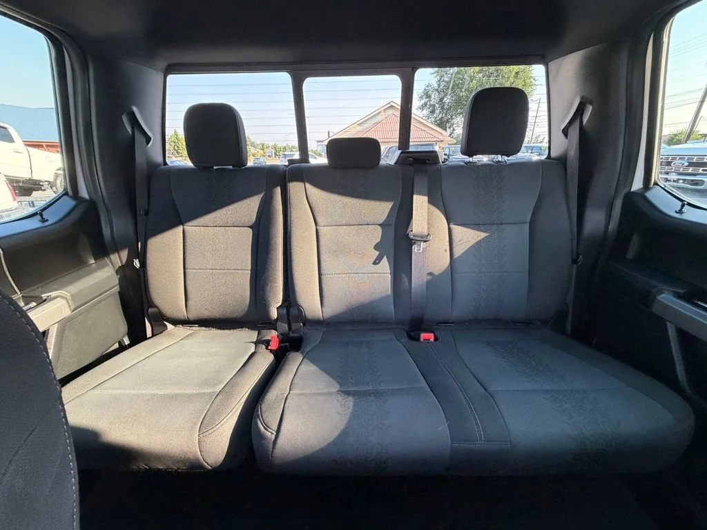 Used 2018 White Ford XL image 17