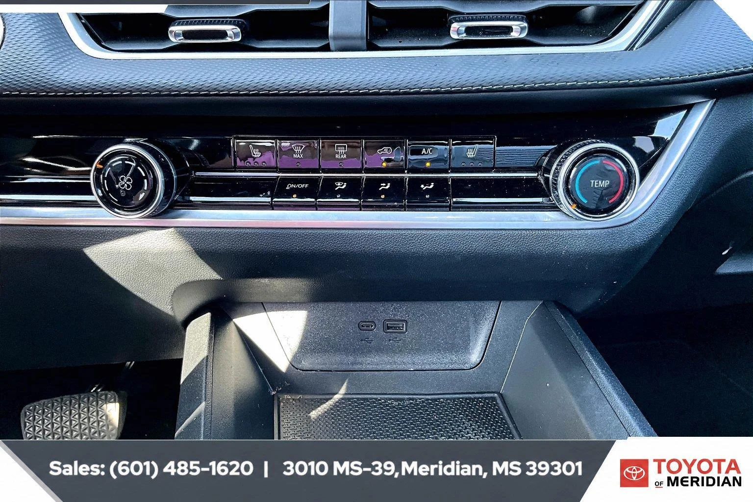 Used 2026 Mosaic Black Metallic Chevrolet AWD LT image 22