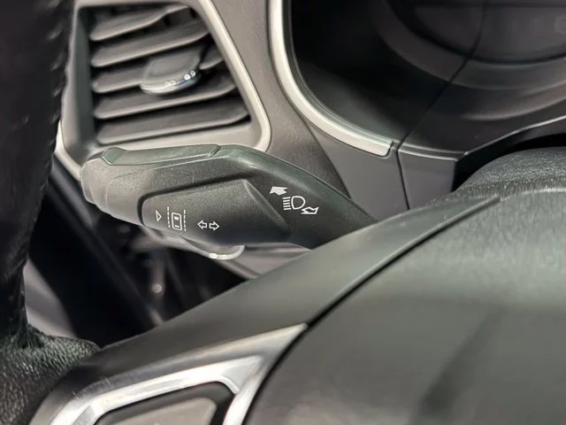 Used 2021 Gray Ford SEL image 18