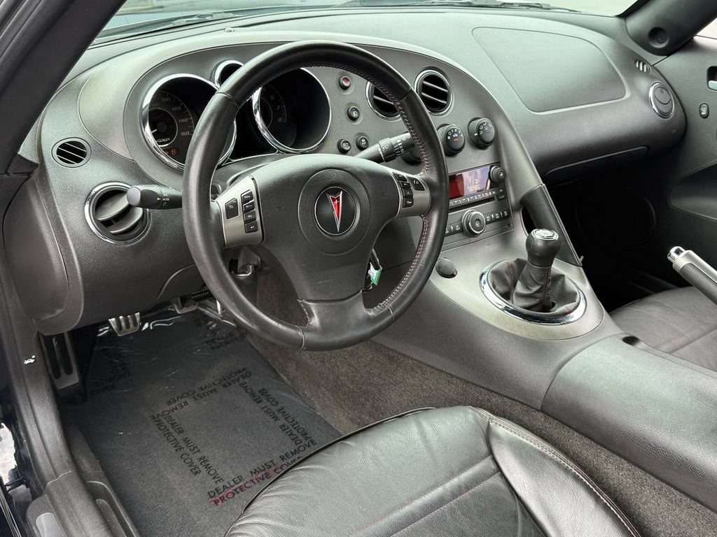 Used 2009 MYSTERIOUS (BLACK) Pontiac GXP image 24