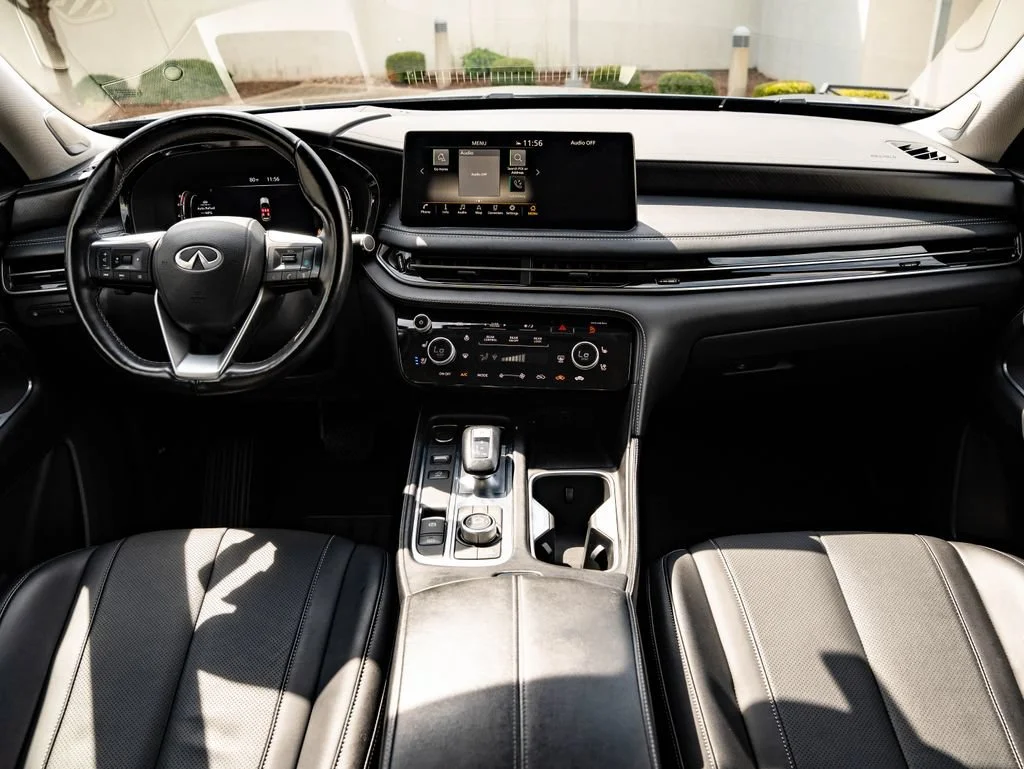 Used 2023 Moonbow Blue INFINITI Sensory image 35