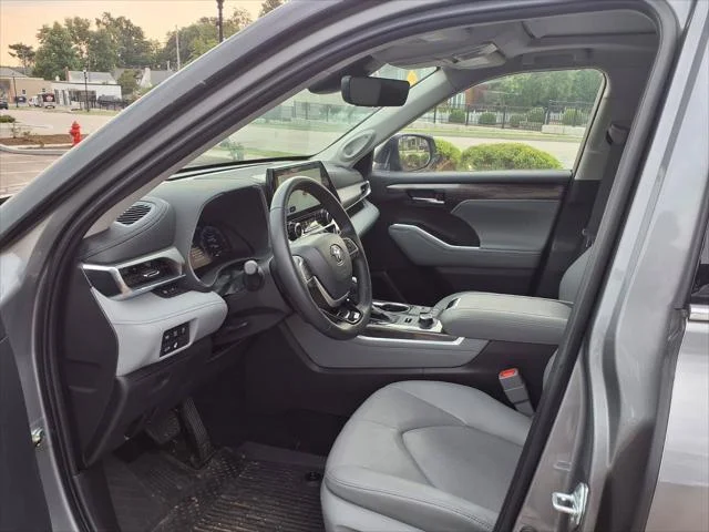 Certified Used 2025 Gray Toyota Limited image 57
