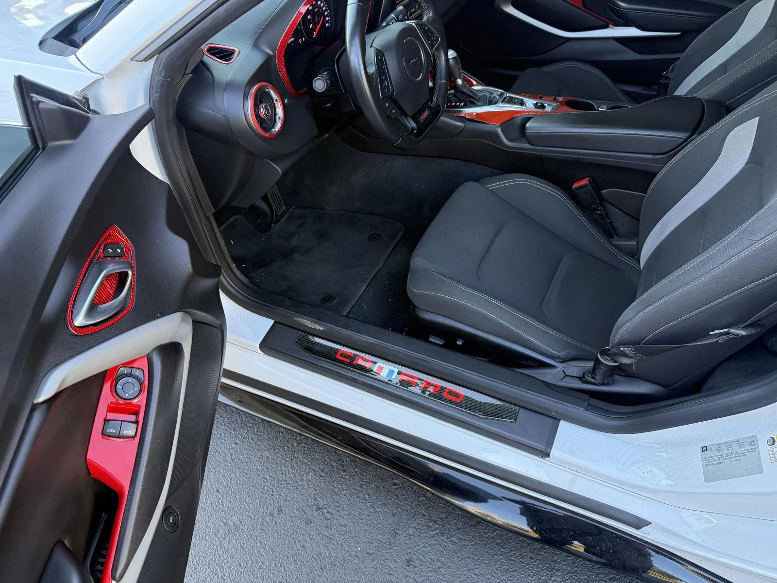 Used 2018 Summit White Chevrolet 1SS image 9