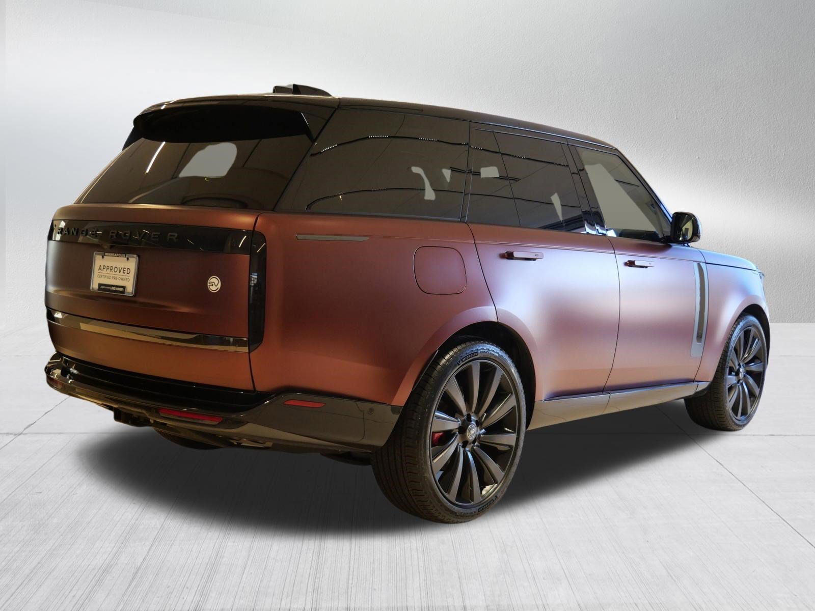 Used 2023 Sunrise Copper SV Bespoke Ultra Met Satin Land Rover SV image 4