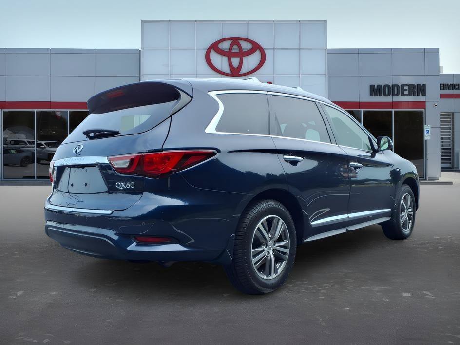 Used 2020 Hermosa Blue INFINITI LUXE image 7