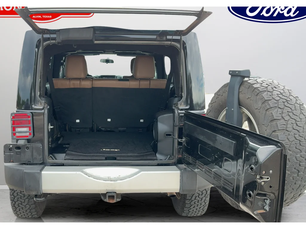Used 2012 Black Jeep Unlimited Sahara image 20