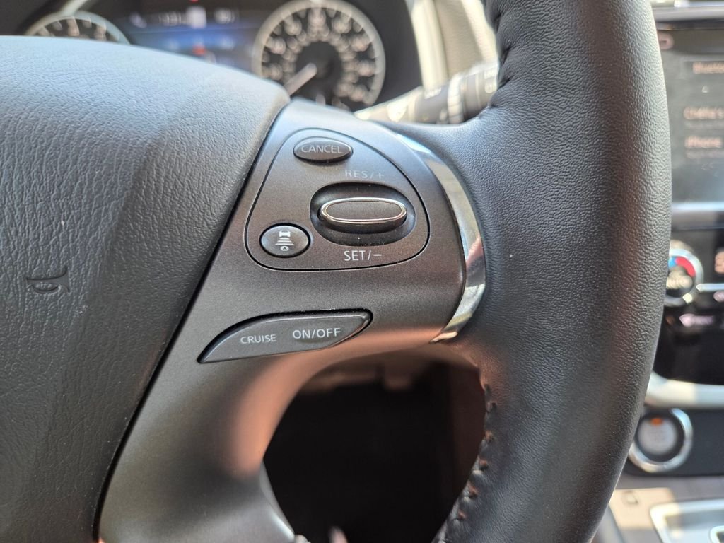 Used 2021 White Nissan Platinum image 34