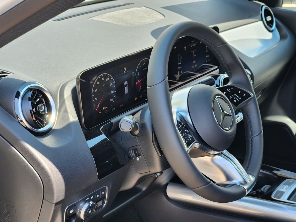 New 2026 Polar White Mercedes-Benz GLA 250 4MATIC® image 13