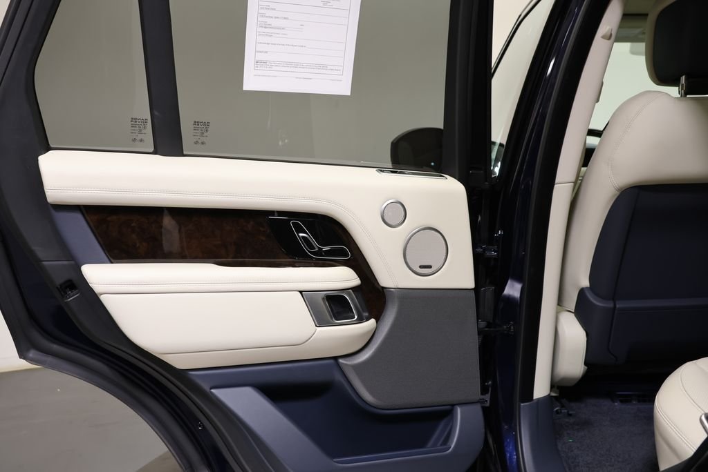 Used 2020 Portofino Blue Metallic Land Rover HSE image 32