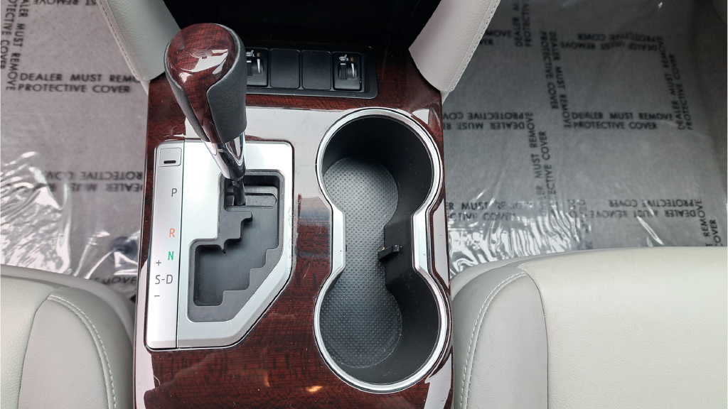 Used 2014 Black Toyota XLE image 23