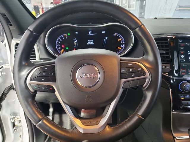 Used 2022 White Jeep Laredo E image 17