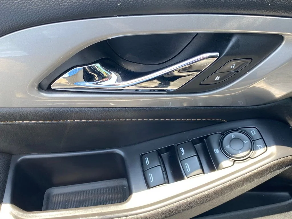 Used 2021 Black Chevrolet LT image 23