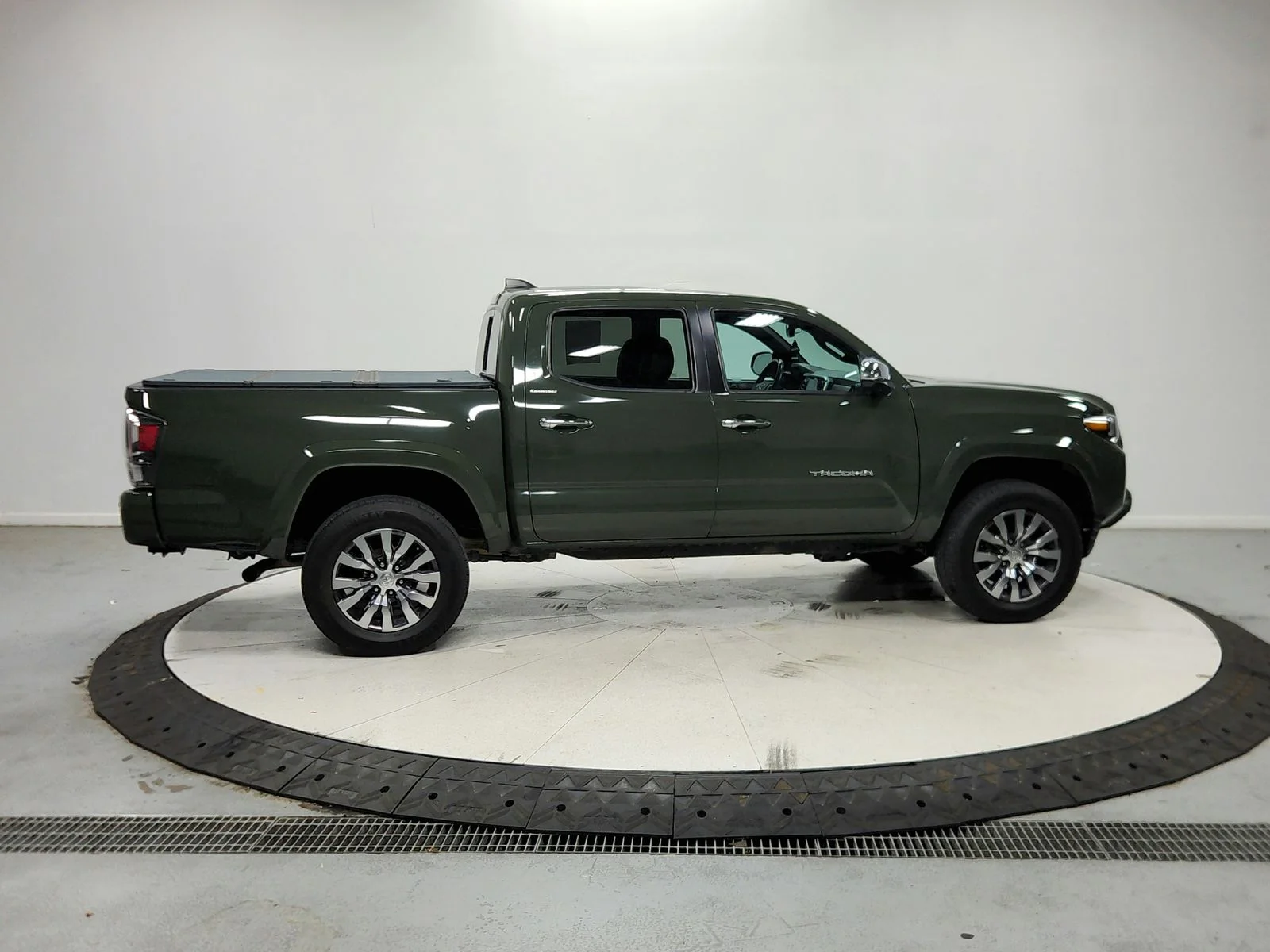 Used 2021 Green Toyota Limited image 9