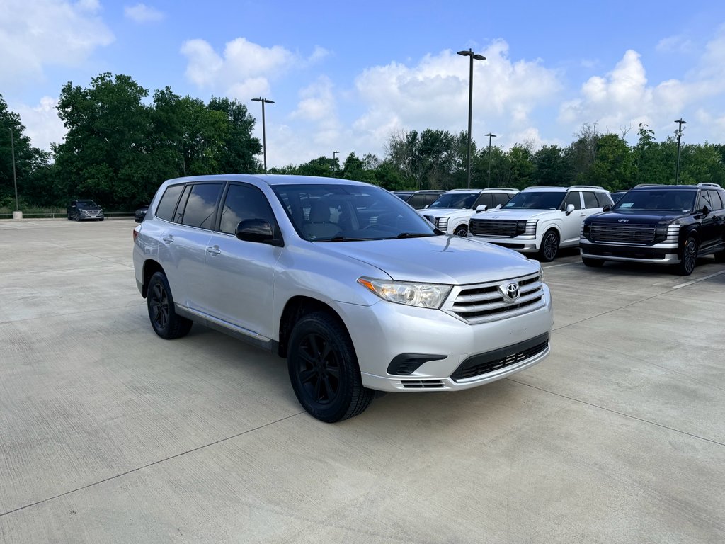 Used 2013 Classic Silver Metallic Toyota  image 3