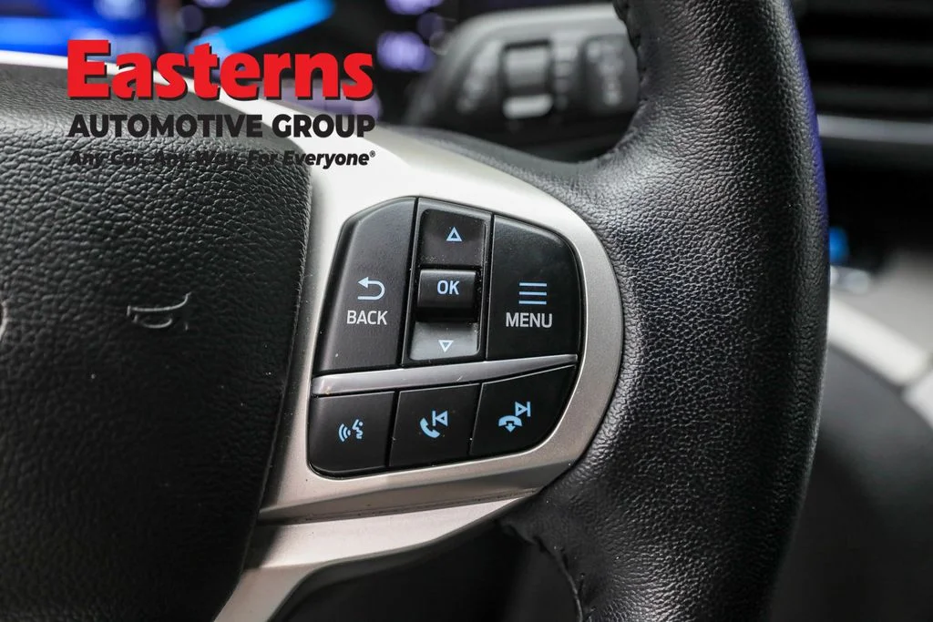 Used 2023 Silver Ford XLT image 16